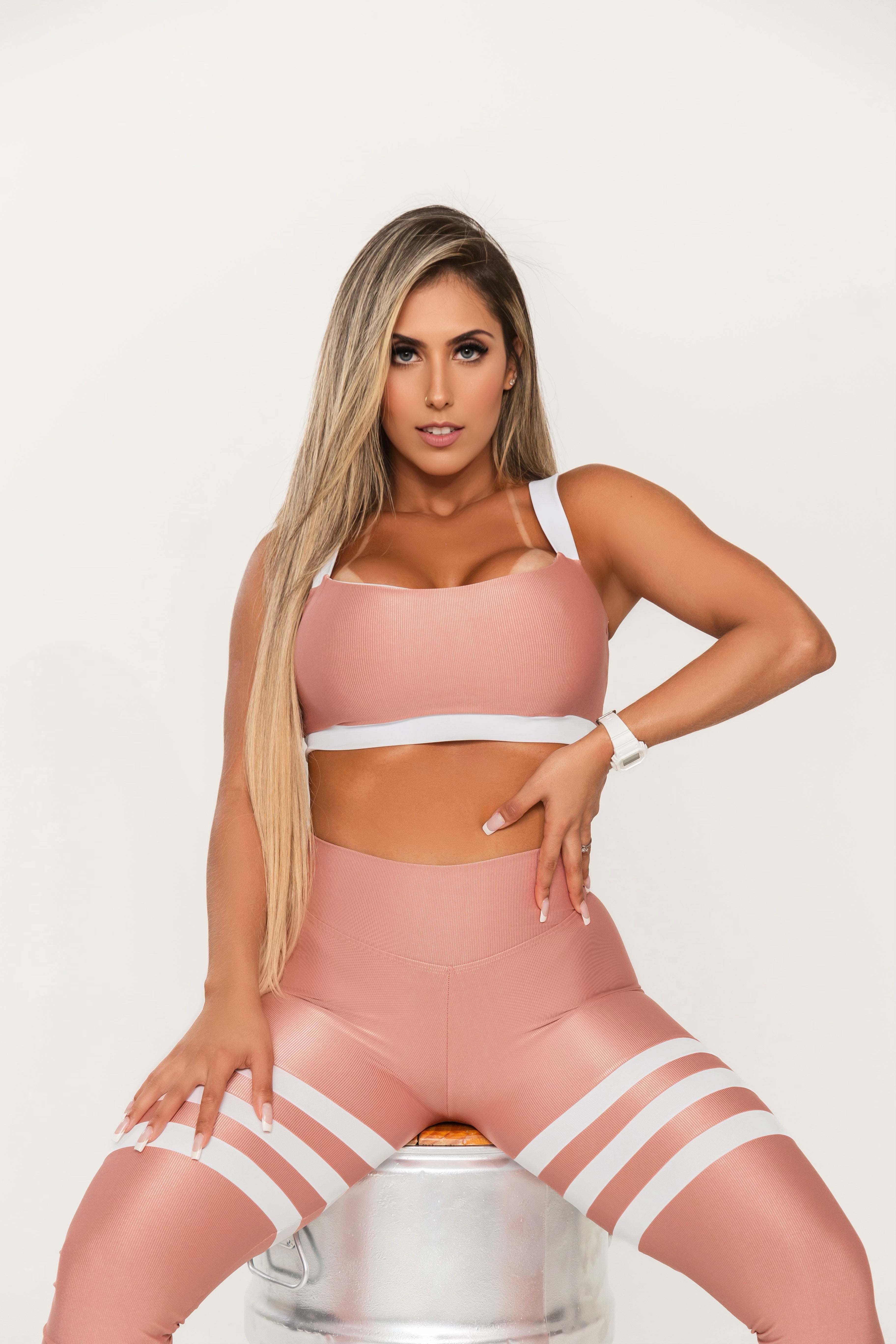 Conjunto Empina Bumbum & Top Faixa Nude She Squats