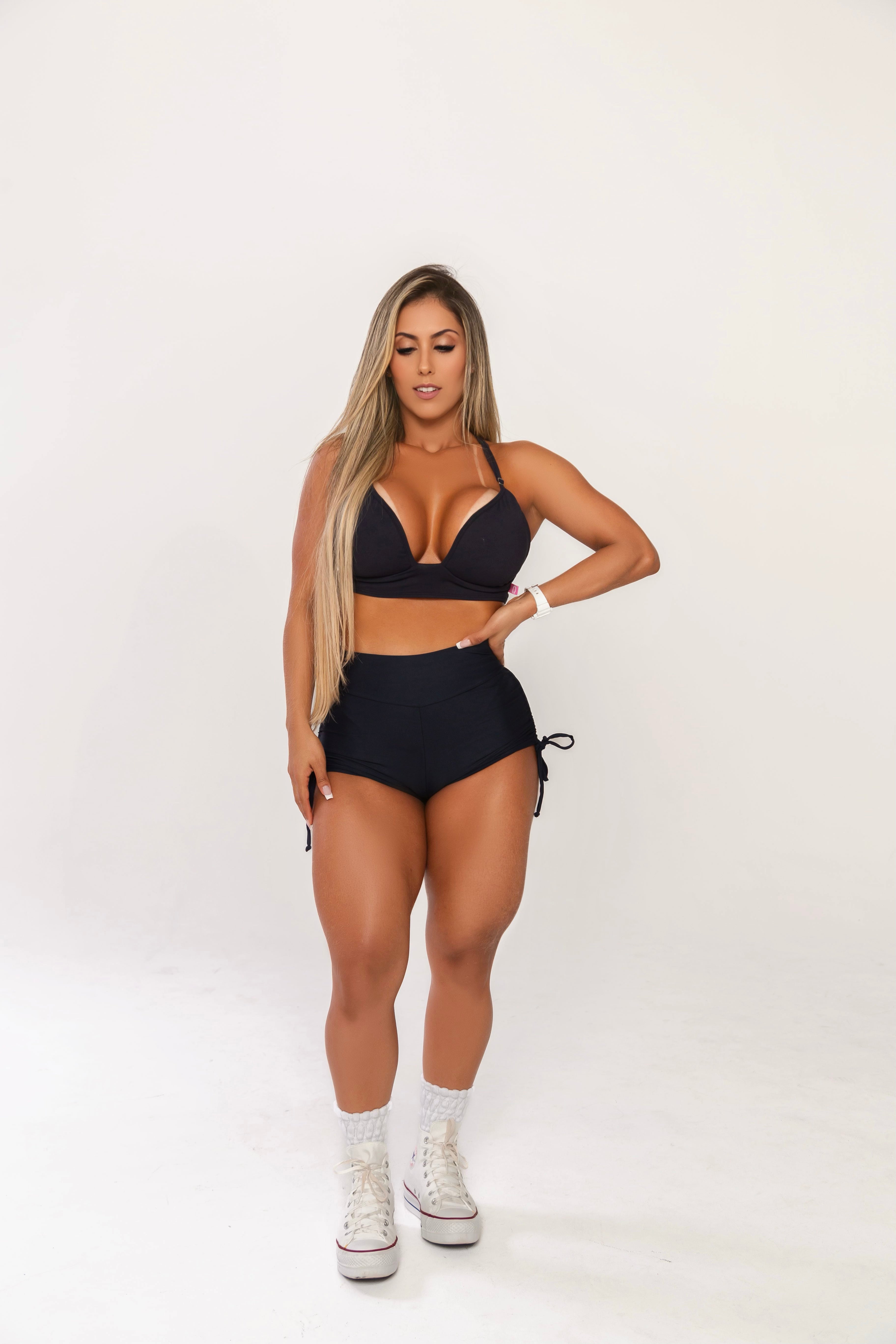 Conjunto Shorts Empina Bumbum & Top Black She Squats