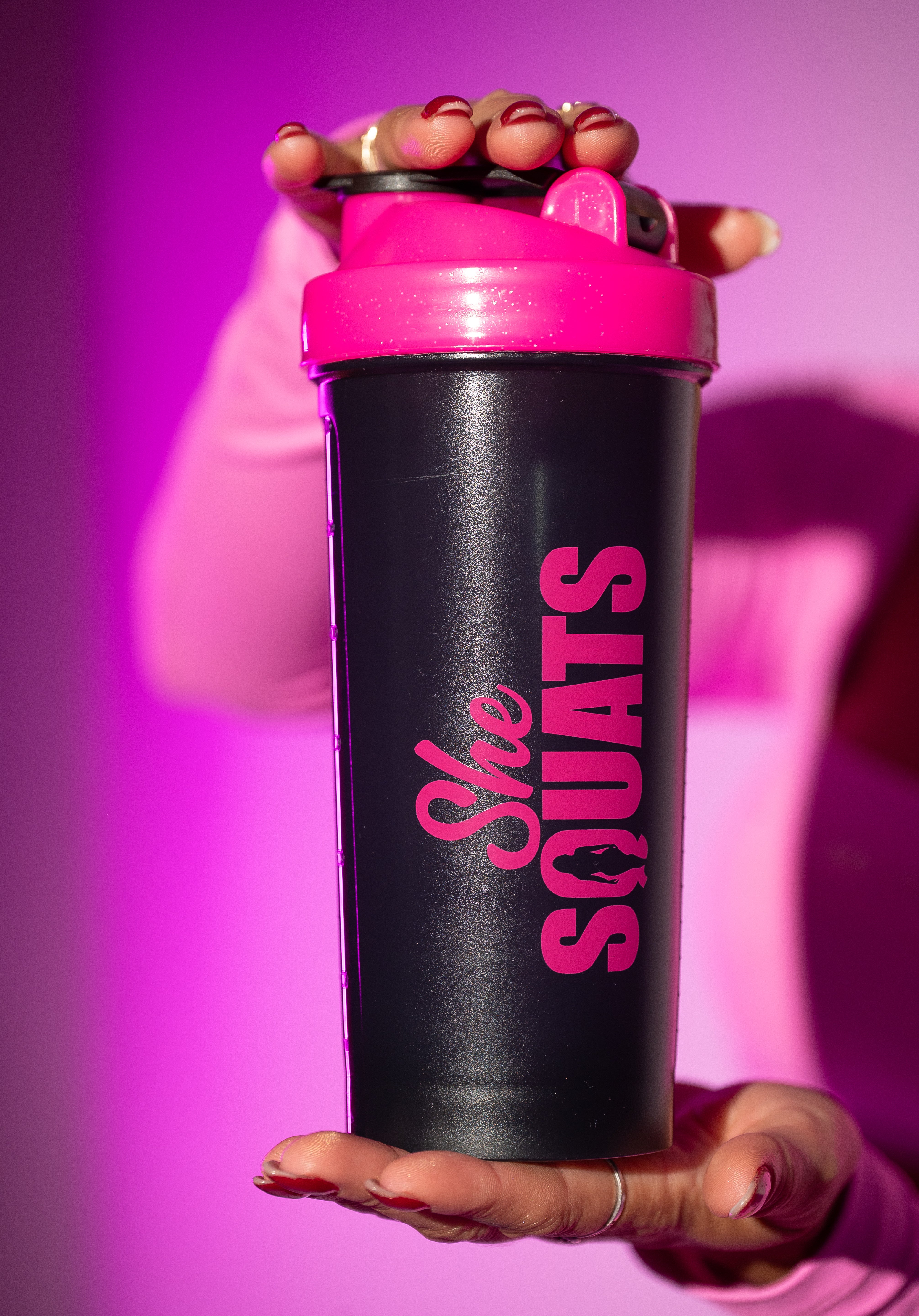 Shakeira Preta She Squats