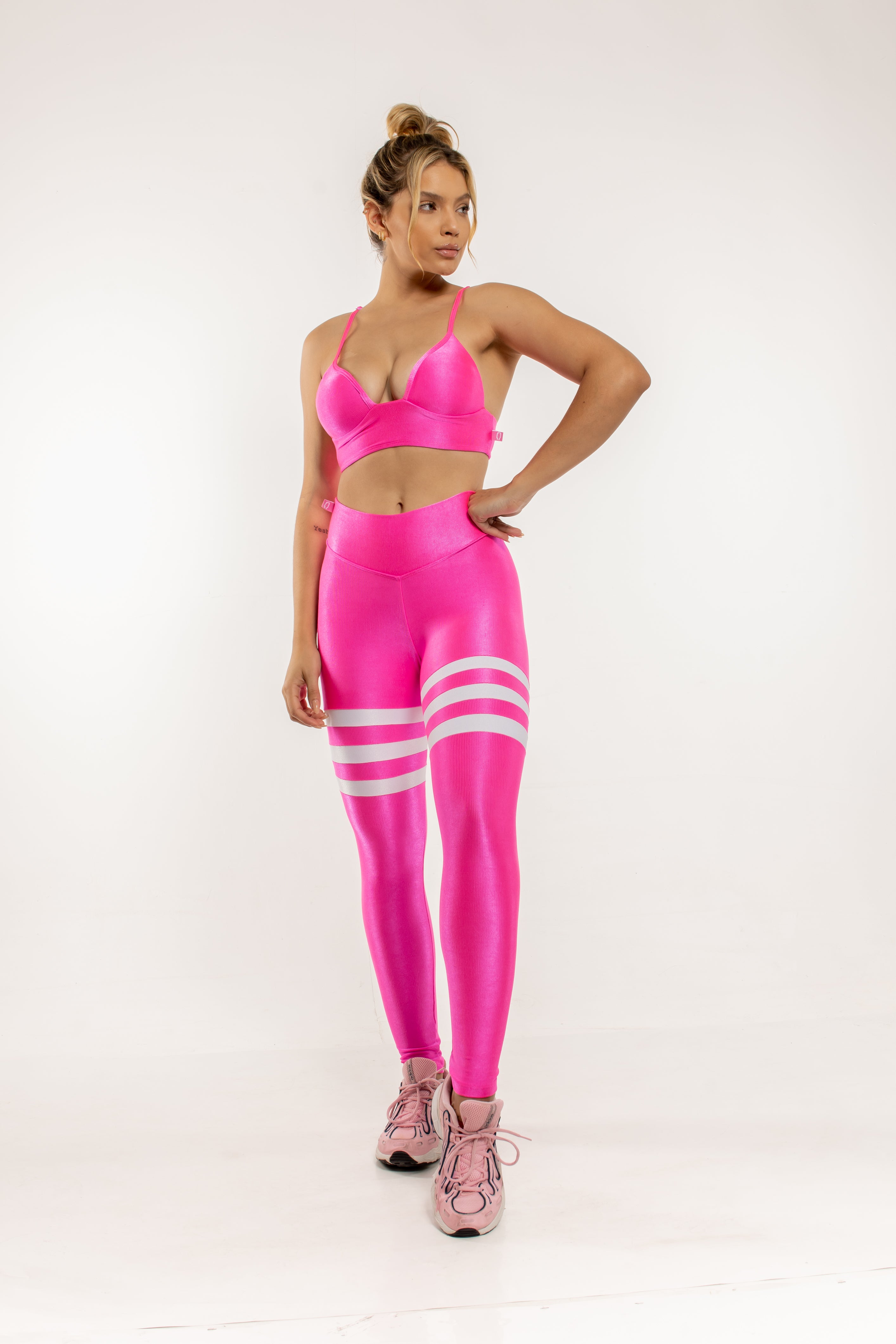 Legging Empina Bumbum Rosa Neon She Squats