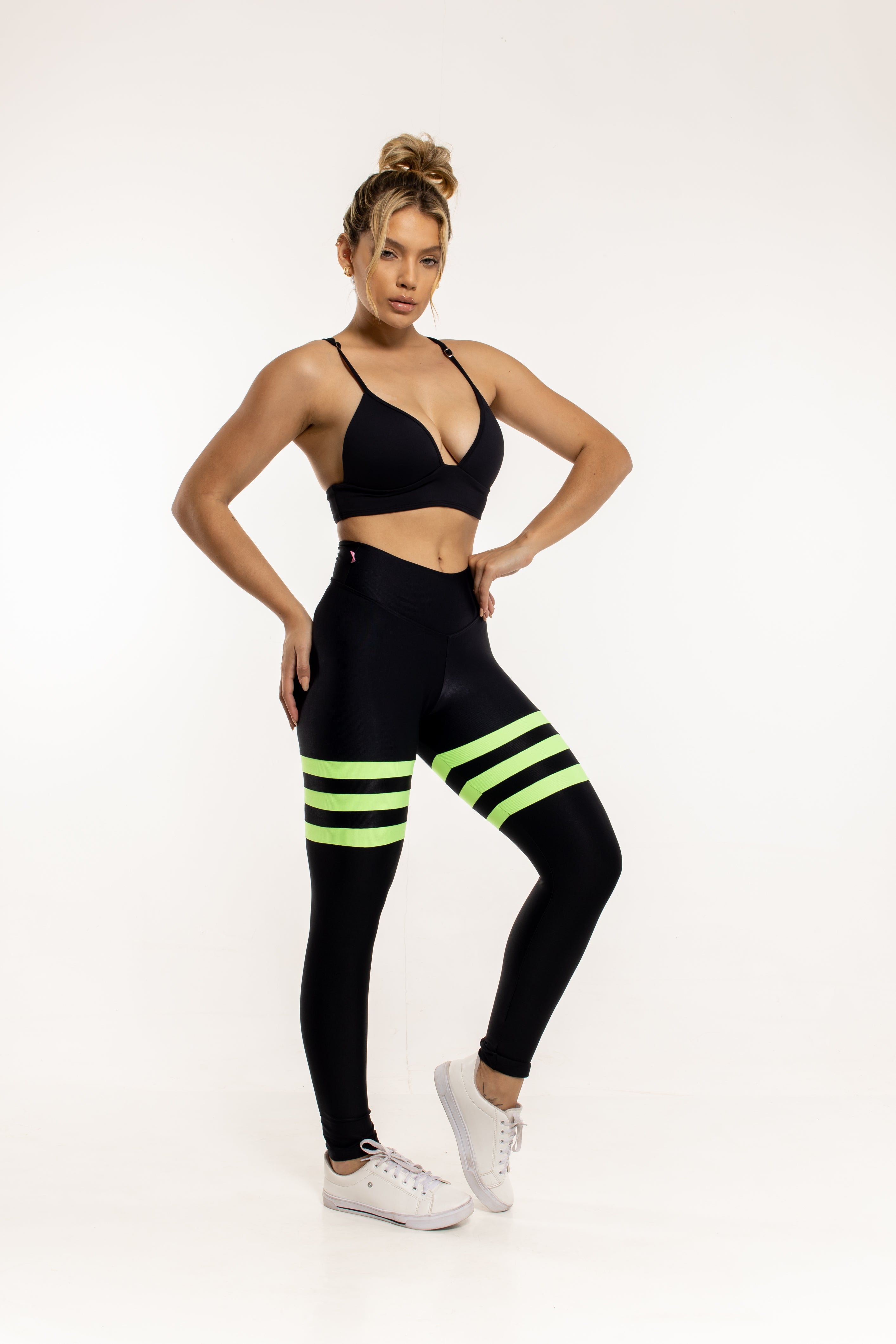 Legging Preta e Verde Com Empina Bumbum - She Squats